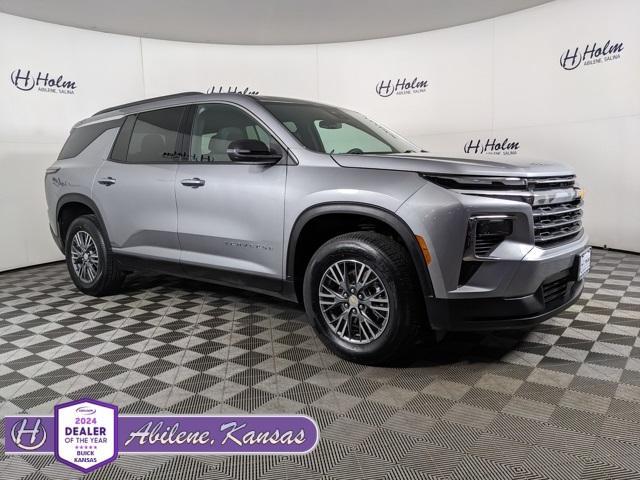 used 2025 Chevrolet Traverse car, priced at $39,899