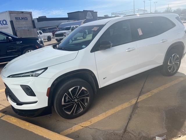 used 2025 Buick Enclave car, priced at $40,499
