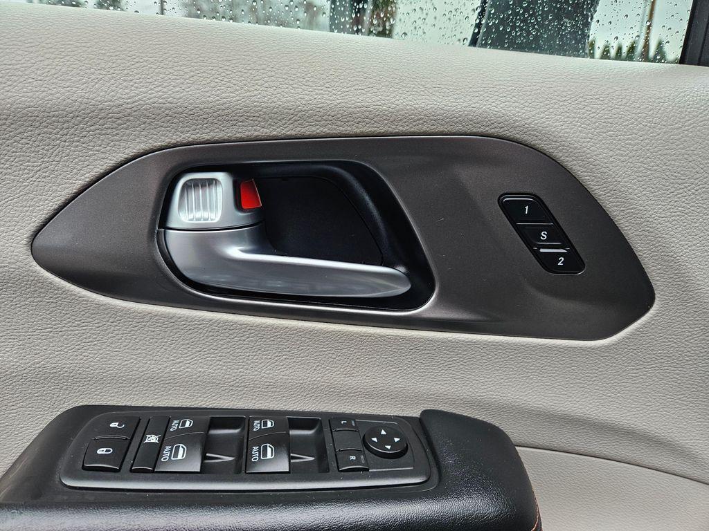 used 2020 Chrysler Pacifica car, priced at $21,499