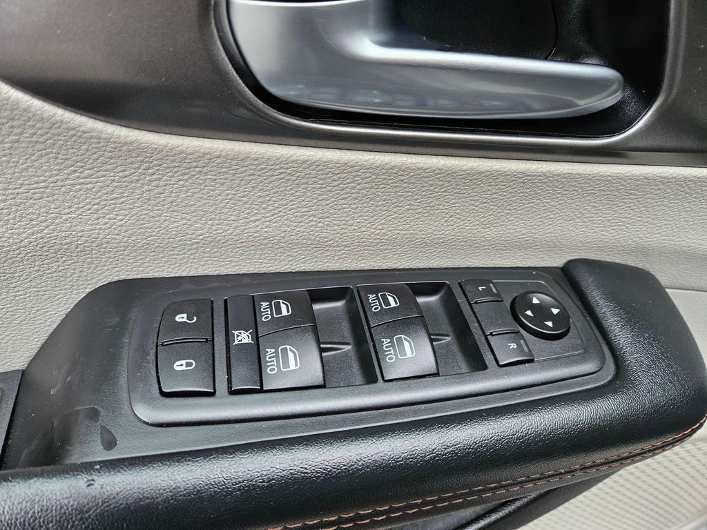 used 2020 Chrysler Pacifica car, priced at $21,499