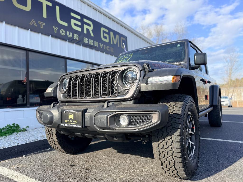 used 2024 Jeep Gladiator car, priced at $46,777