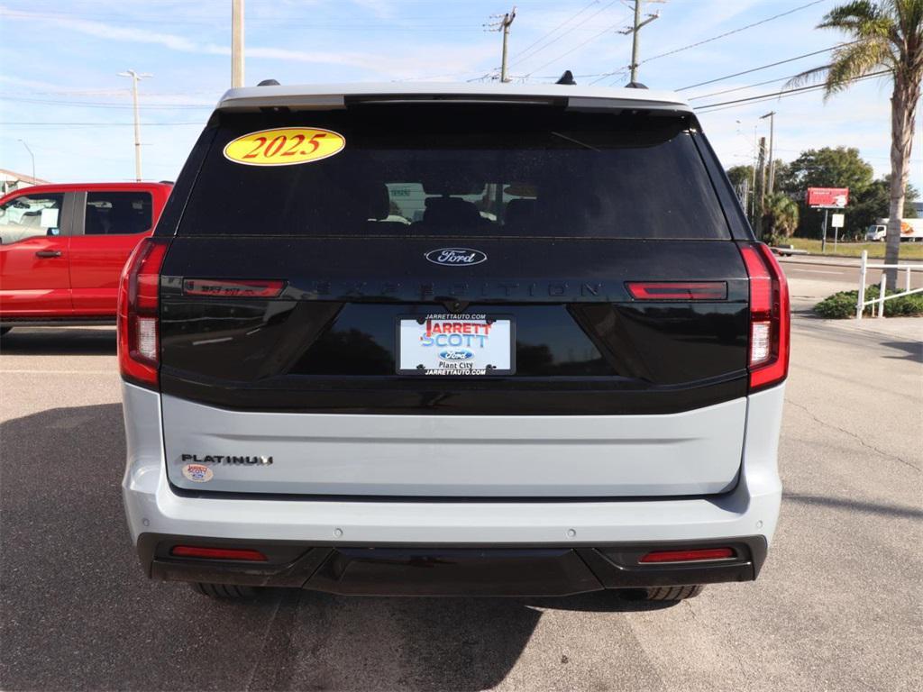 new 2025 Ford Expedition car, priced at $78,112