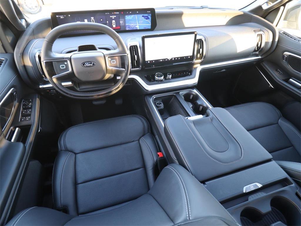 new 2025 Ford Expedition car, priced at $78,112