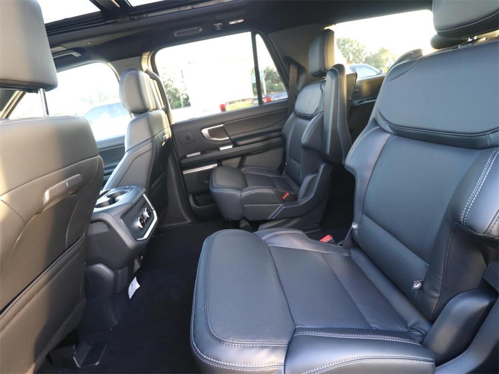 new 2025 Ford Expedition car, priced at $78,112