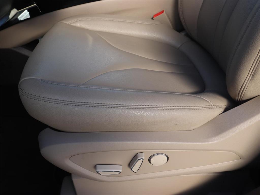 used 2022 Lincoln Nautilus car, priced at $28,454