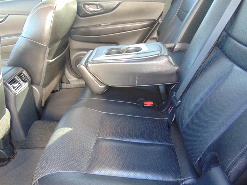 used 2017 Nissan Rogue car, priced at $11,428