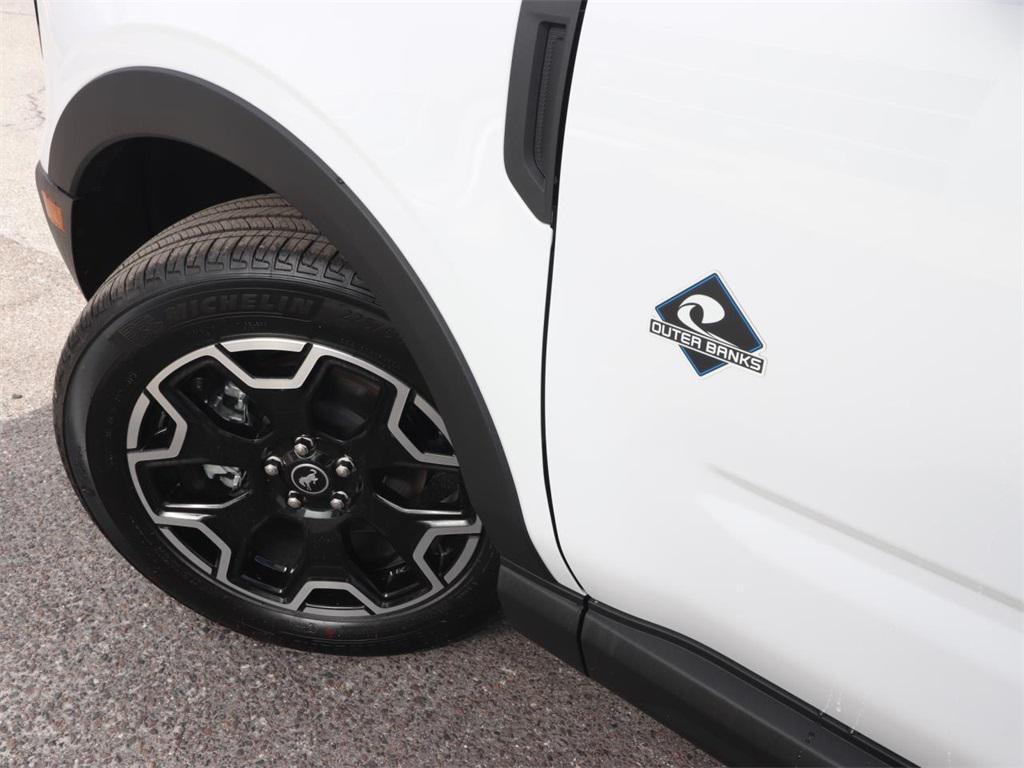 new 2025 Ford Bronco Sport car, priced at $36,325