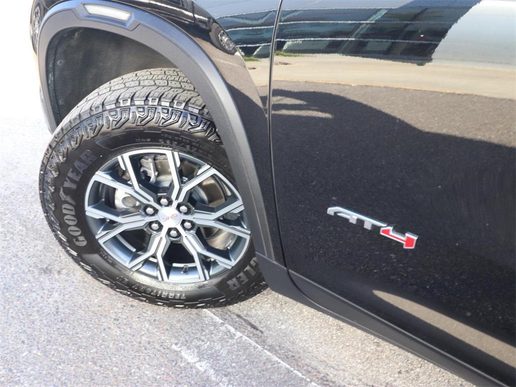 used 2024 GMC Acadia car, priced at $39,787