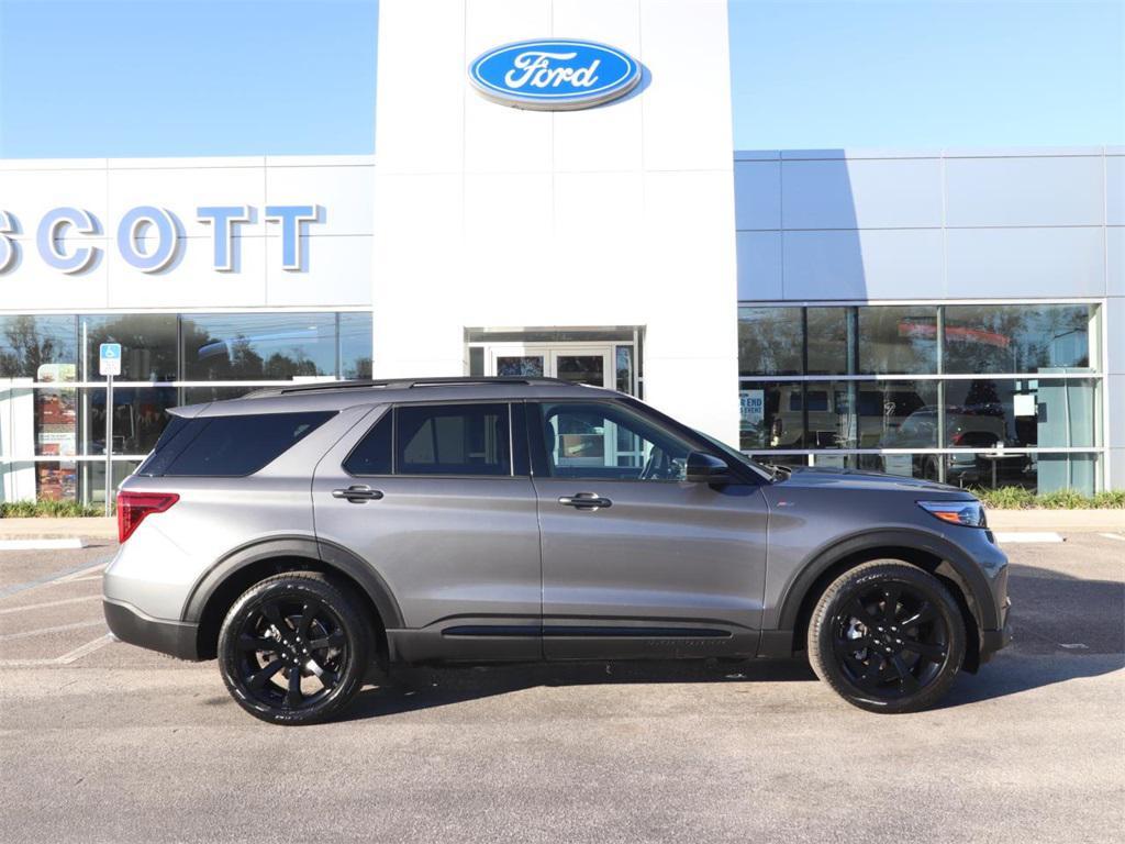 used 2023 Ford Explorer car, priced at $30,787