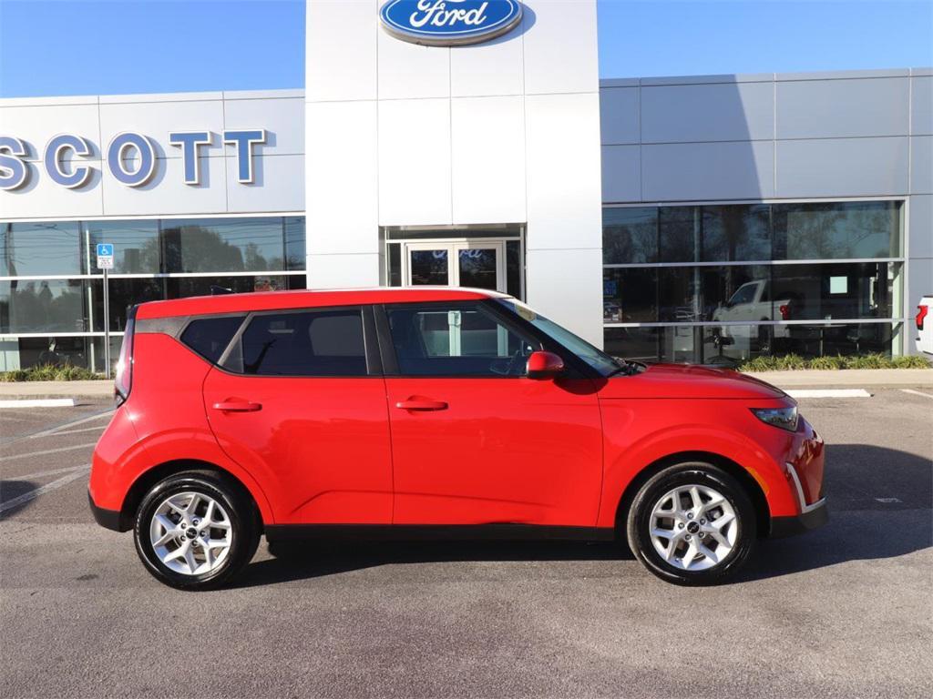 used 2025 Kia Soul car, priced at $17,454