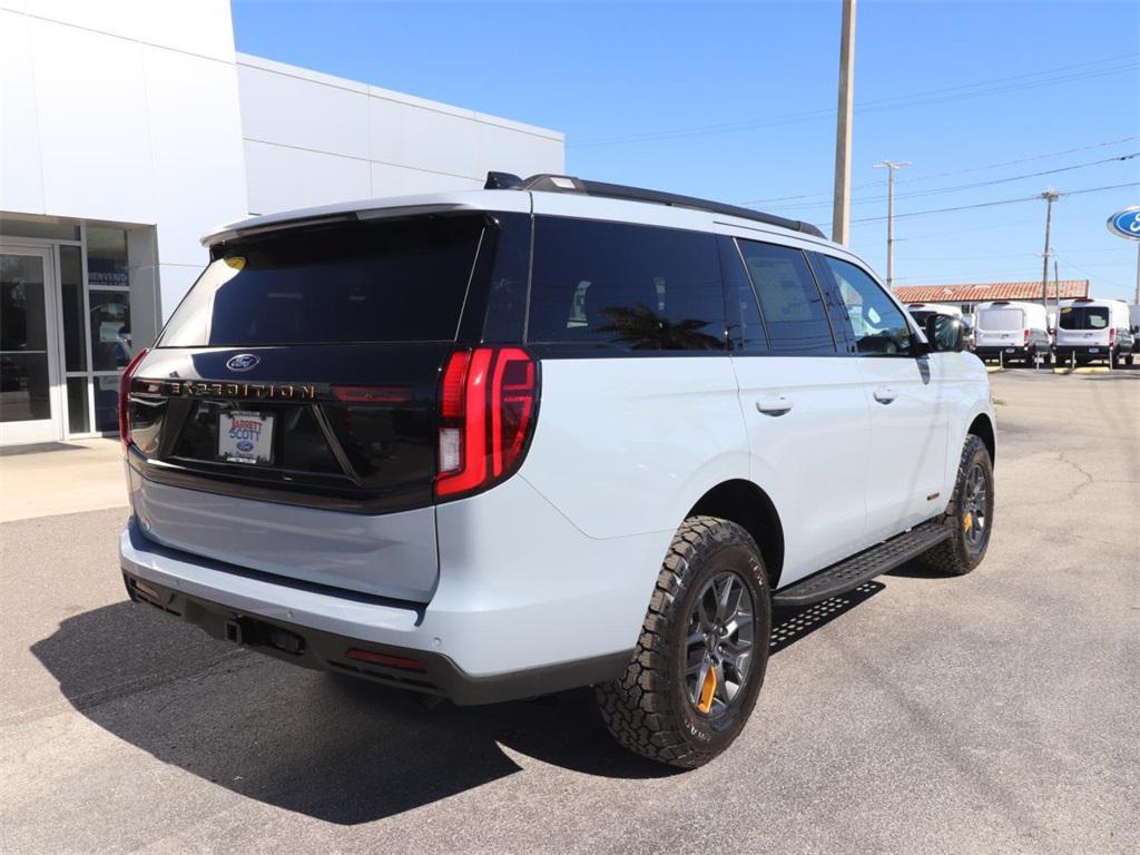new 2026 Ford Expedition car, priced at $82,134