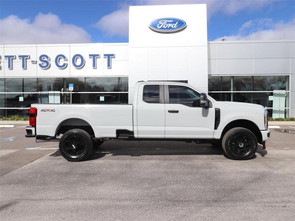 new 2025 Ford F-350 car, priced at $53,527