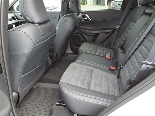 new 2025 Mitsubishi Outlander car, priced at $44,315