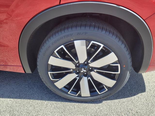 new 2025 Mitsubishi Outlander car, priced at $41,905