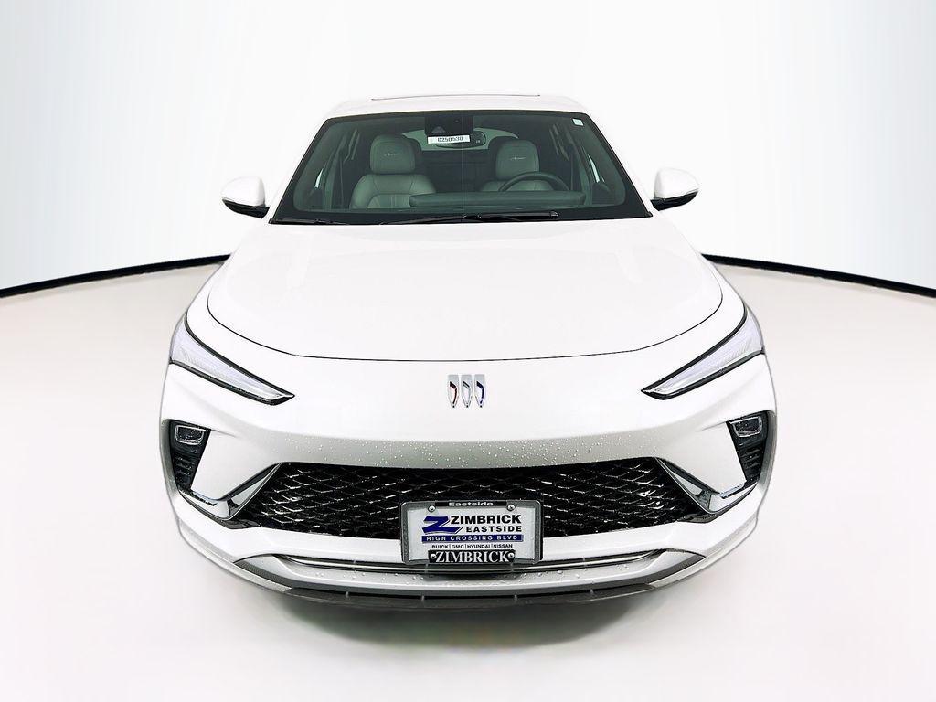 new 2025 Buick Envista car, priced at $28,585
