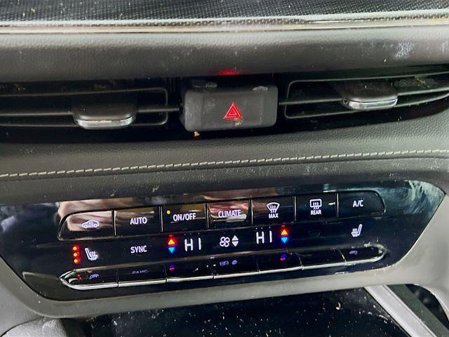 used 2023 Buick Envision car, priced at $27,000