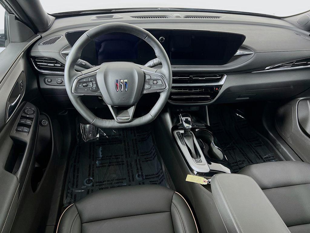 new 2025 Buick Envista car, priced at $28,130