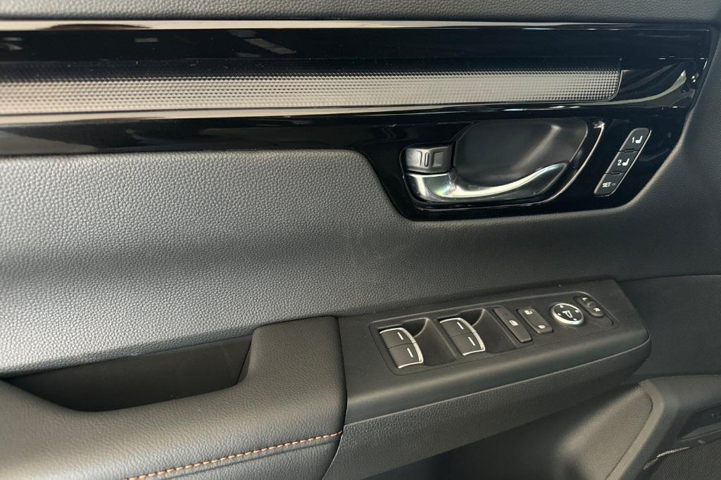 new 2026 Honda CR-V Hybrid car, priced at $44,455
