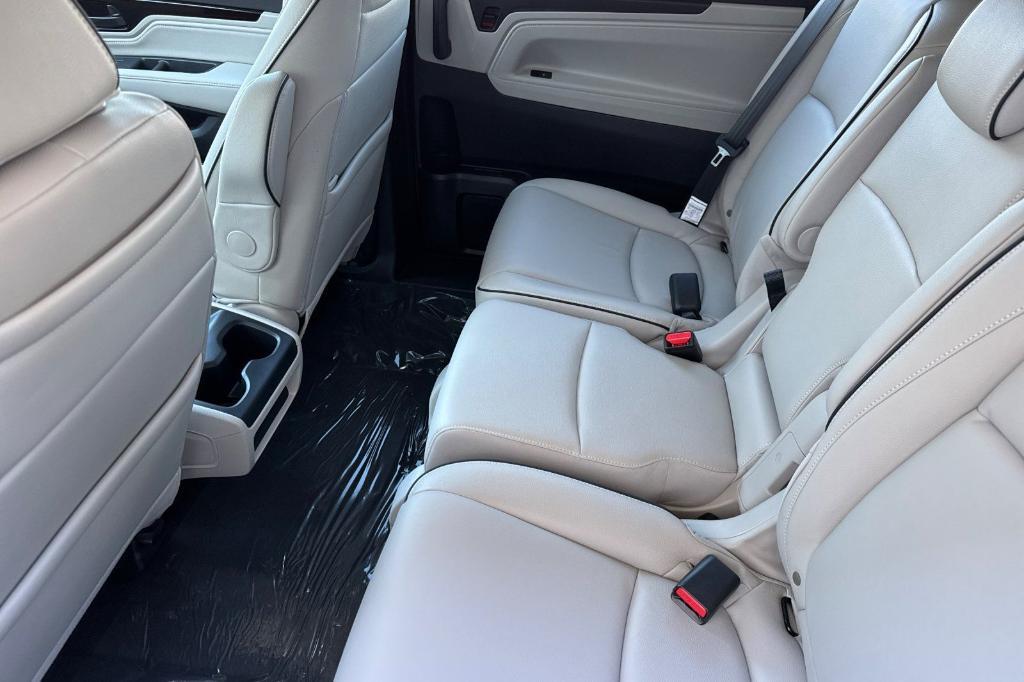 new 2026 Honda Odyssey car, priced at $48,990