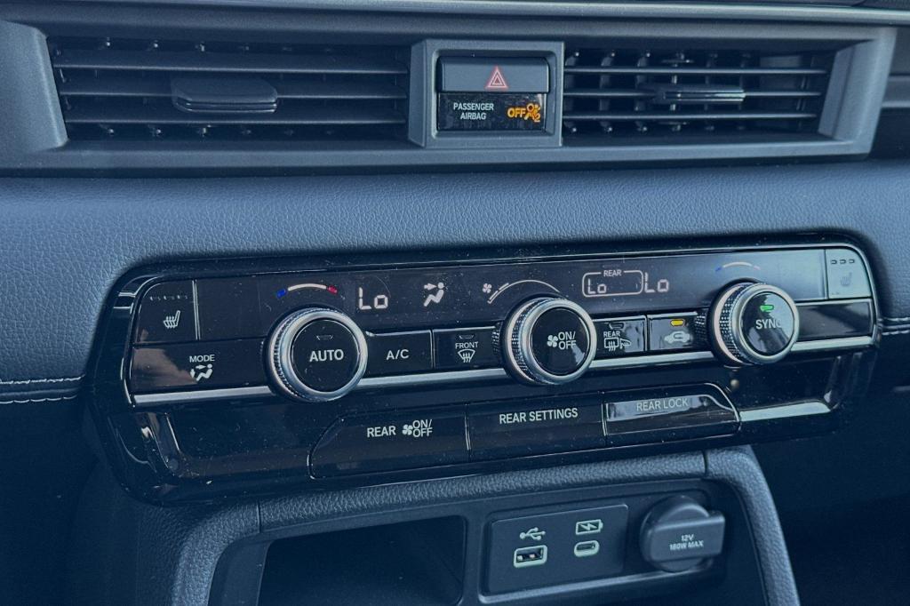 new 2025 Honda Pilot car, priced at $47,095