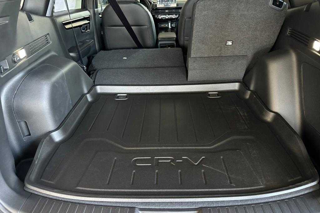 new 2026 Honda CR-V Hybrid car, priced at $44,455