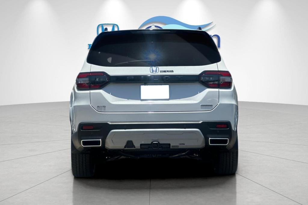 new 2025 Honda Pilot car, priced at $50,055