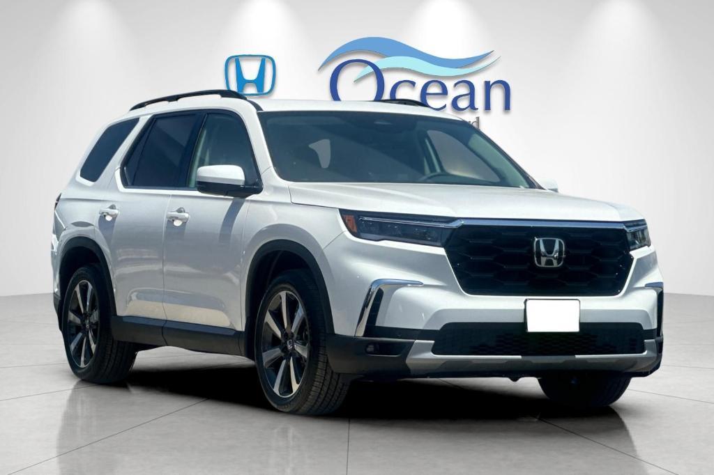 new 2025 Honda Pilot car, priced at $50,055