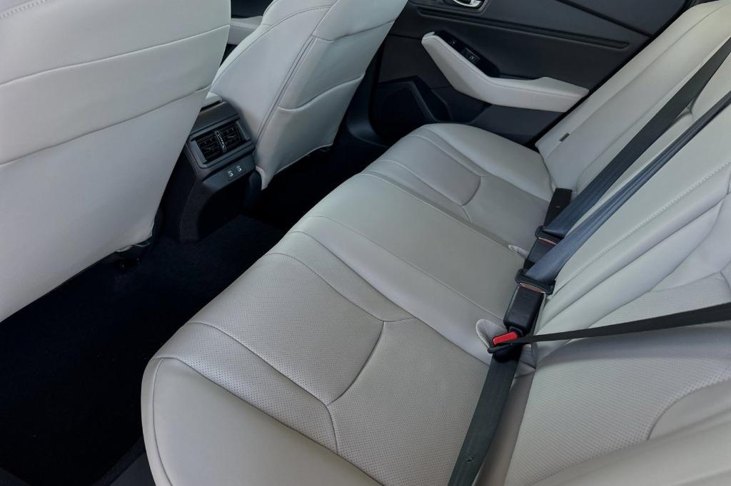 new 2025 Honda Accord Hybrid car, priced at $40,950