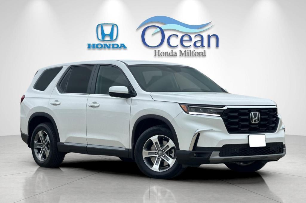 new 2025 Honda Pilot car, priced at $48,280