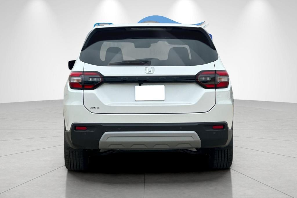 new 2025 Honda Pilot car, priced at $48,280