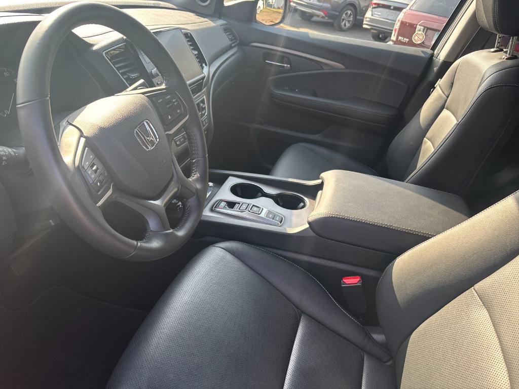 used 2025 Honda Ridgeline car, priced at $36,102