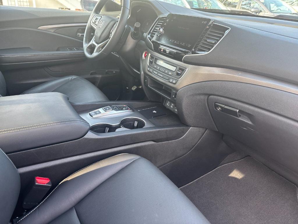 used 2025 Honda Ridgeline car, priced at $36,102