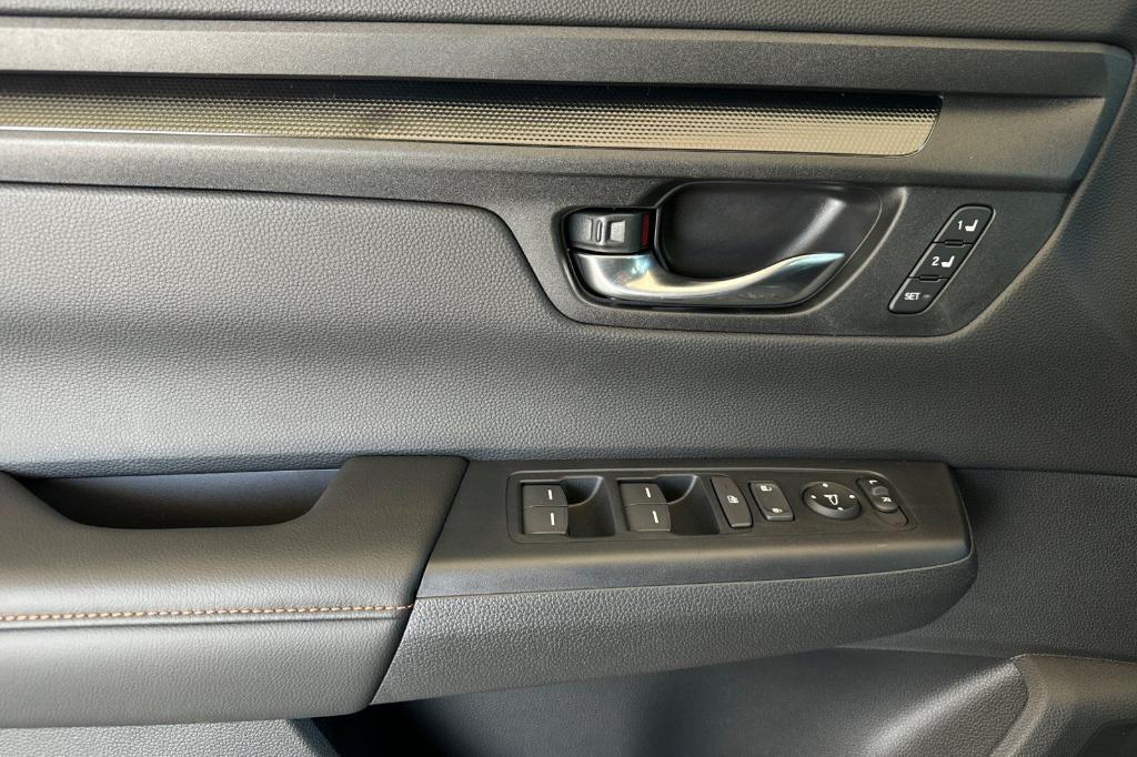 new 2026 Honda CR-V Hybrid car, priced at $41,675