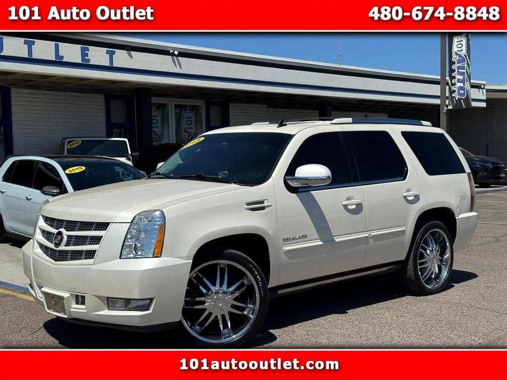 used 2013 Cadillac Escalade car, priced at $15,377
