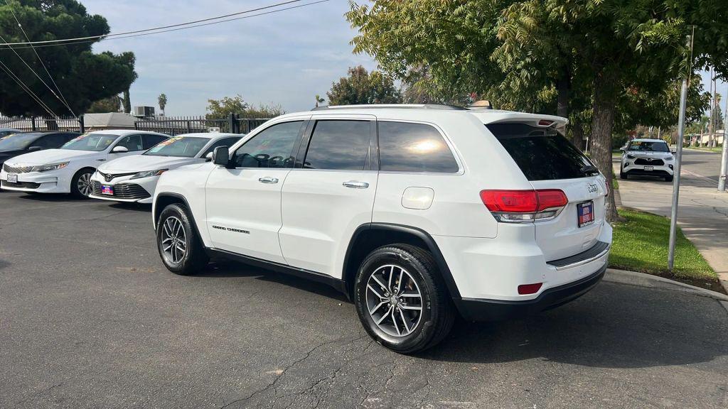 used 2018 Jeep Grand Cherokee car, priced at $14,795