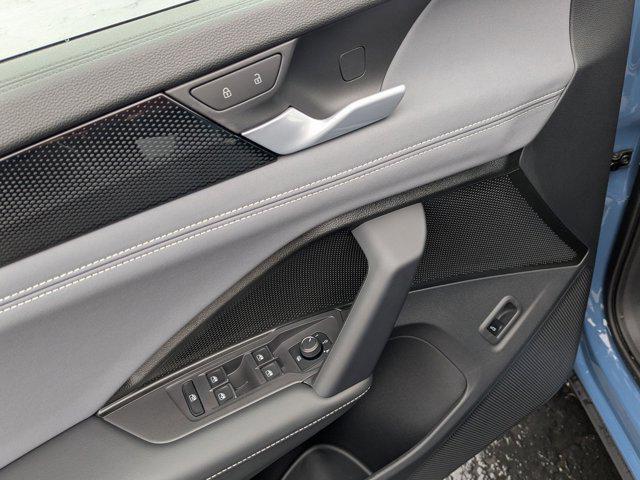 used 2025 Volkswagen Tiguan car, priced at $30,613