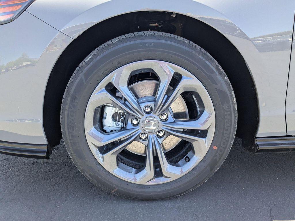 new 2026 Honda Accord Hybrid car, priced at $37,194