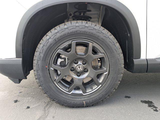 new 2025 Honda Pilot car, priced at $50,350