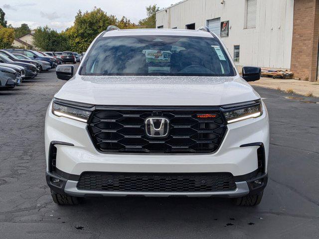 new 2025 Honda Pilot car, priced at $50,350