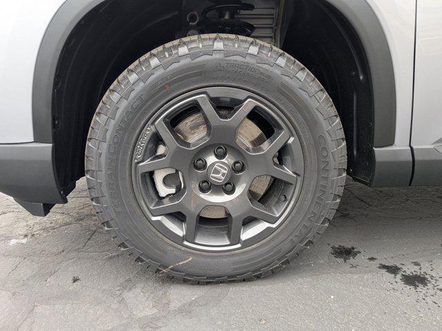 new 2025 Honda Pilot car, priced at $48,293