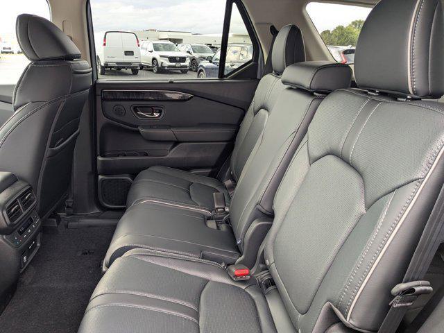 new 2025 Honda Pilot car, priced at $54,030