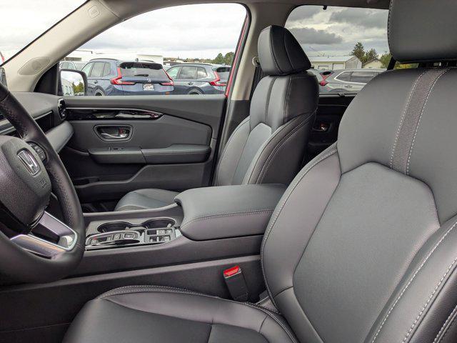 new 2025 Honda Pilot car, priced at $46,550