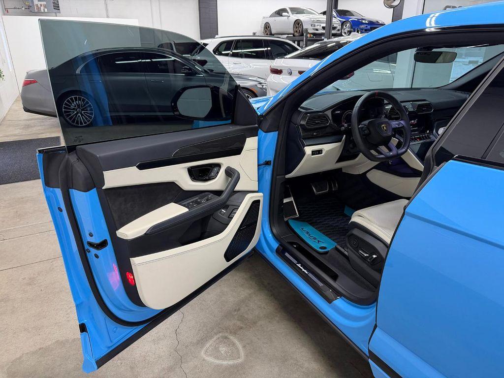 used 2023 Lamborghini Urus car, priced at $255,966