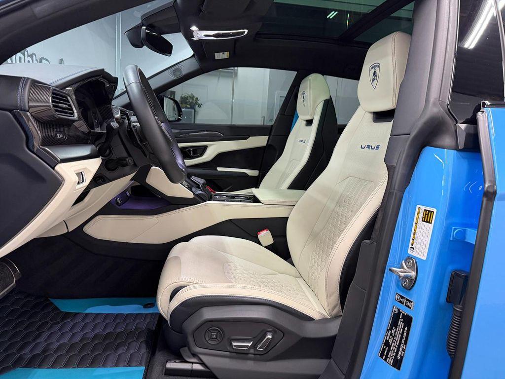 used 2023 Lamborghini Urus car, priced at $255,966