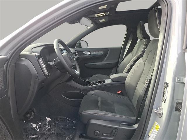 used 2025 Volvo XC40 car, priced at $30,875