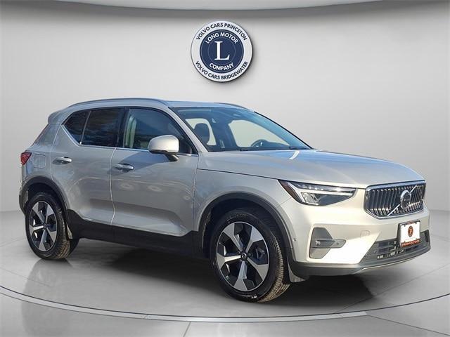 used 2025 Volvo XC40 car, priced at $30,888
