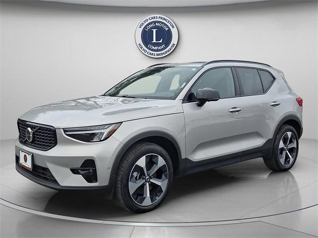 used 2025 Volvo XC40 car, priced at $31,350