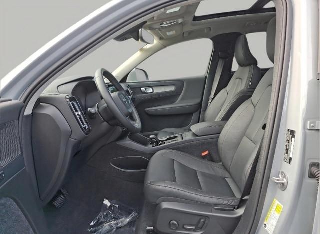used 2025 Volvo XC40 car, priced at $30,899