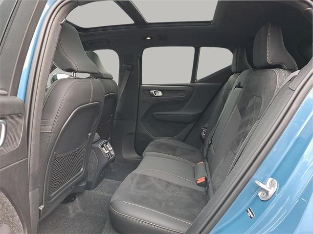 used 2025 Volvo XC40 car