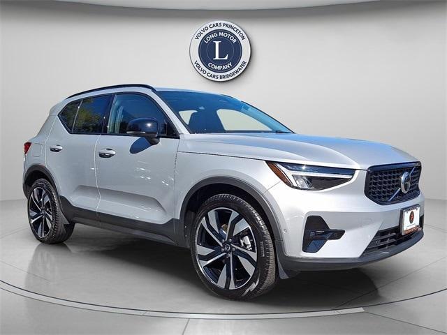 used 2025 Volvo XC40 car, priced at $29,990